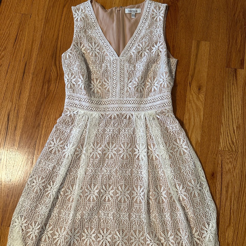 Kensie Cream A-line Midi Dress with V-neck